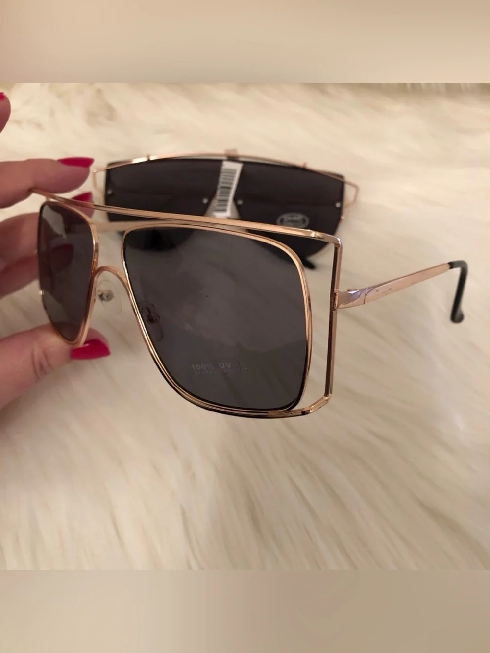 Trendy fashion, sunglasses bundle of (3)